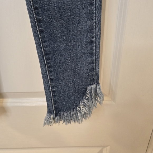 Just Black Denim Flex Waist Mid Rise Jeans with Fringe Ankles Hems Size 24 - Picture 2 of 15